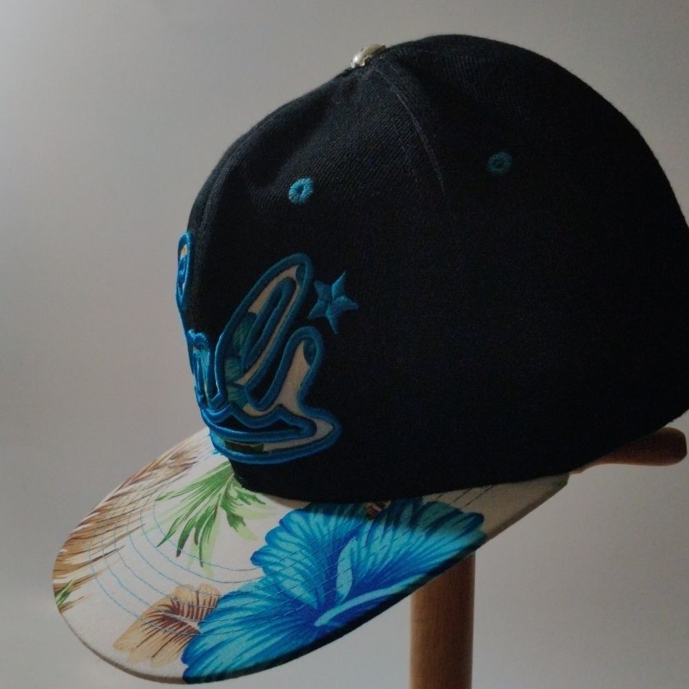 Cali Branded Blue and white Tropical Floral SnapBack Hat - Picture 4 of 11